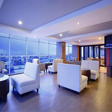 Hotel Santika Makassar Exterior foto