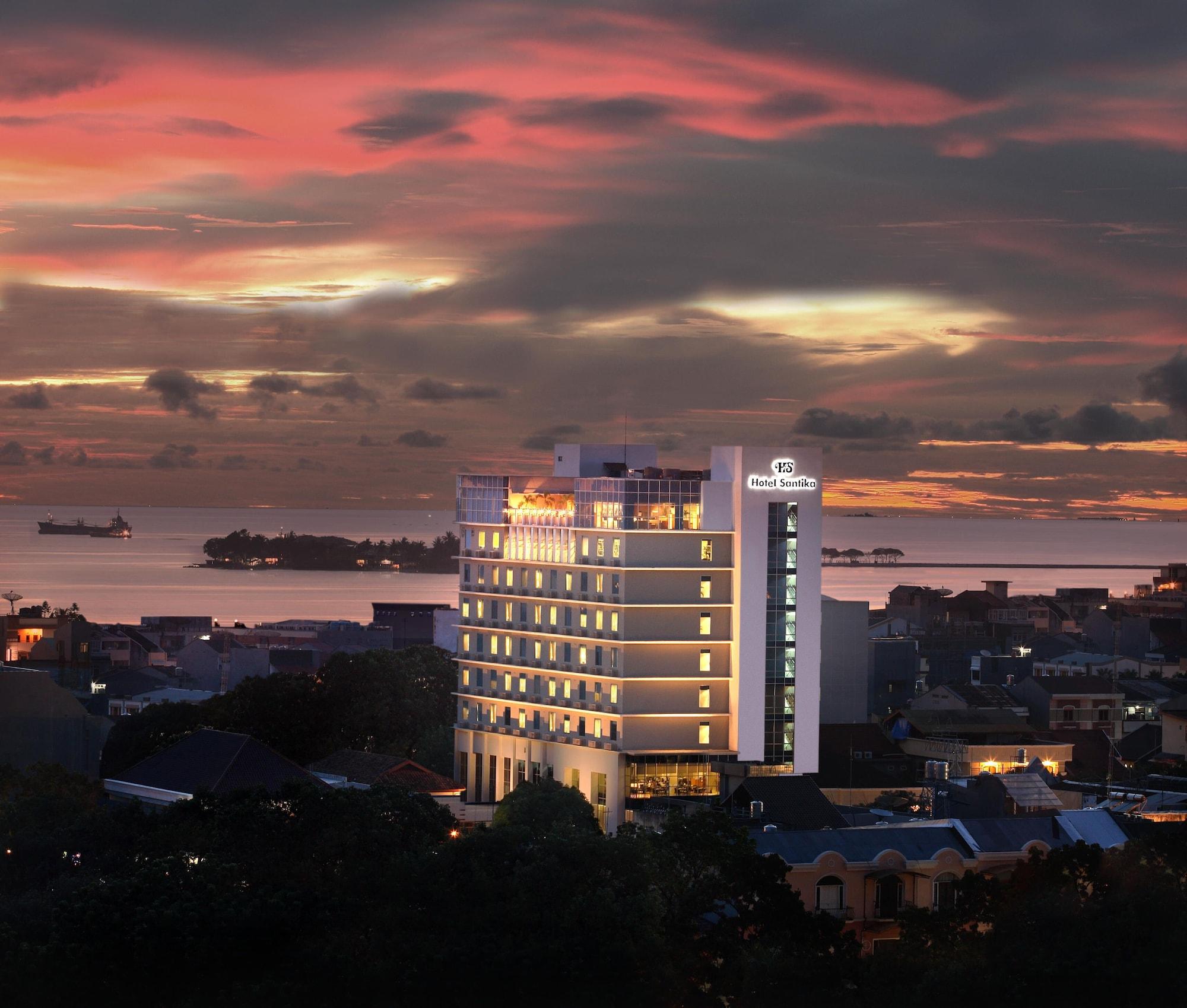 Hotel Santika Makassar Exterior foto