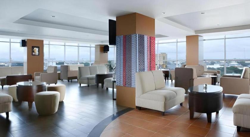 Hotel Santika Makassar Exterior foto