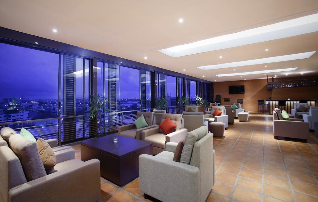 Hotel Santika Makassar Exterior foto